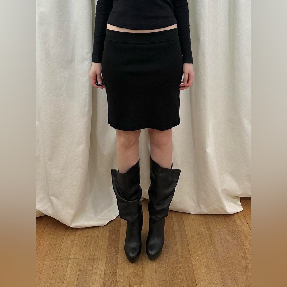 Low Rise Pencil Skirt - Picture 2 of 7